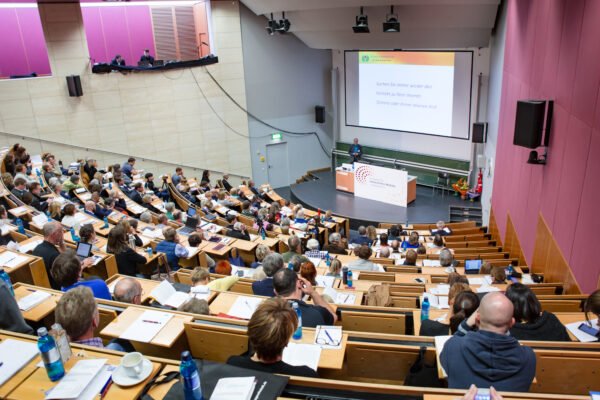 Kongress fuer Menschliche Medizin 2017 8105 - Martin Scharke Videoproduktion